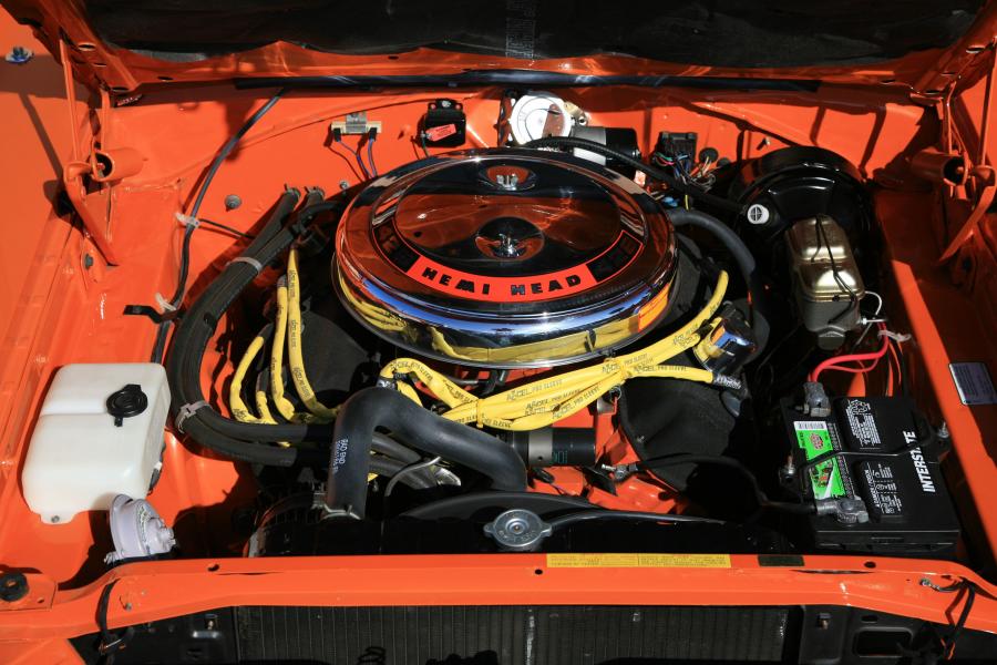  Plymouth Road Runner 426 Hemi 1968 года  (фото 7 из 9)